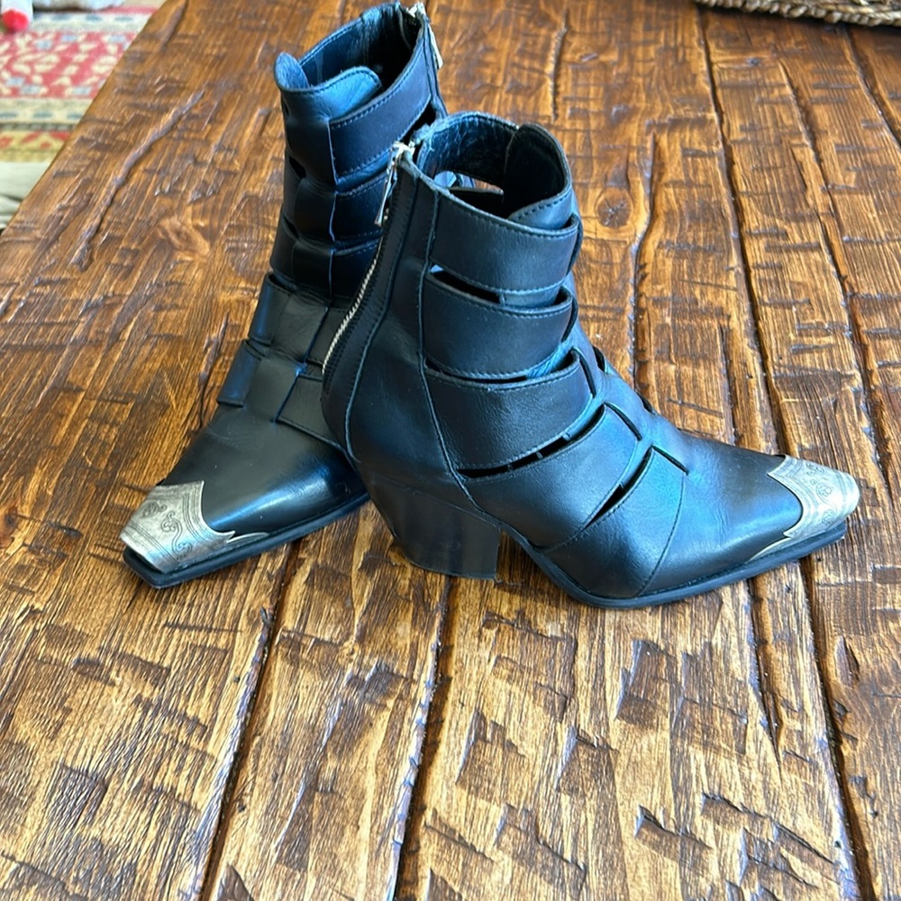 Free People zip boot made in Italy